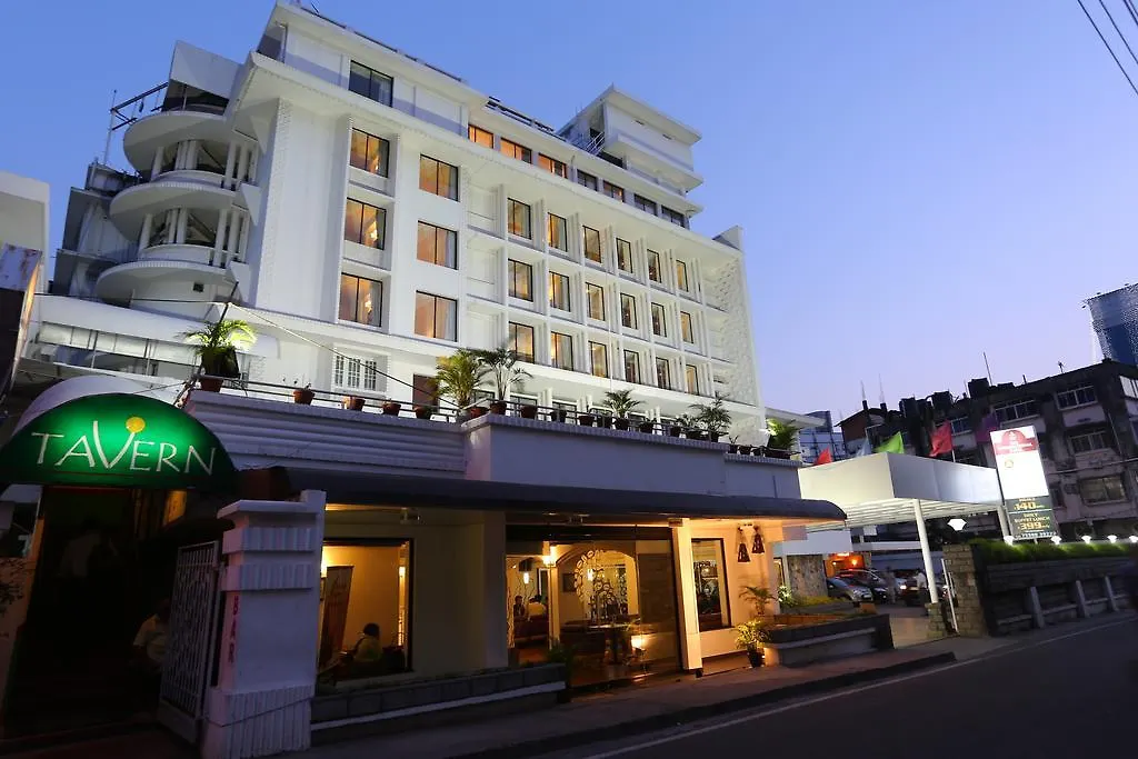 The International Hotel Коччи